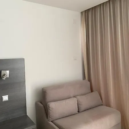 Alexia Aparthotel