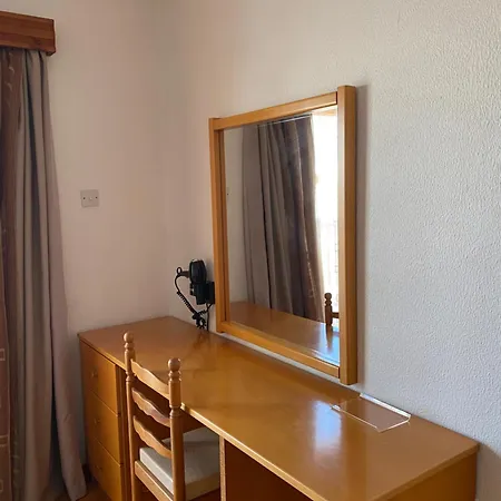 Alexia Aparthotel 2*