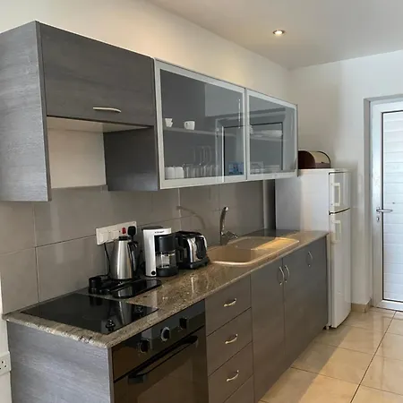Alexia Aparthotel 2*