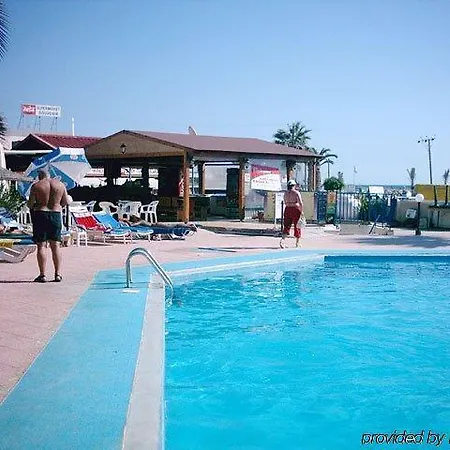 Alexia Lägenhetshotell Ayia Napa