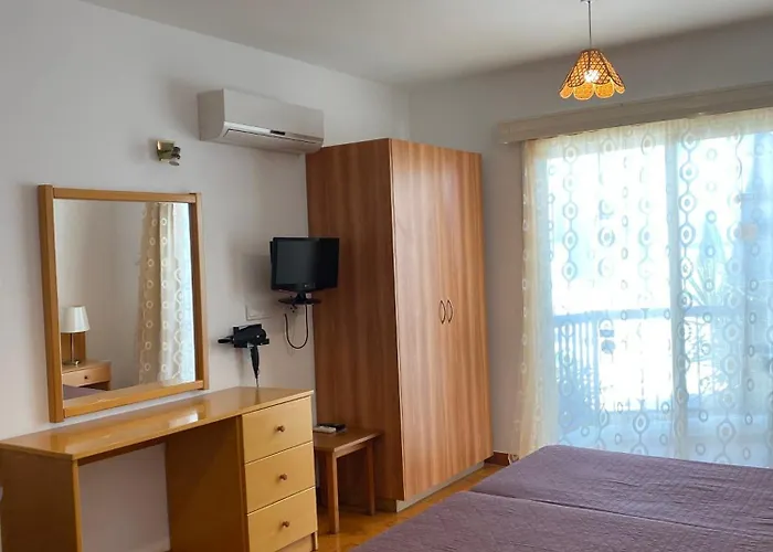 Alexia Apartmanhotel Ajía Nápa