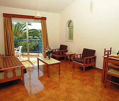 Alexia Apart Otel Aya Napa